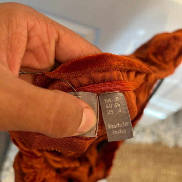 ASOS DESIGN Tall velvet broderie shirred midi dress in rust size 4/ S - Picture 4 of 5